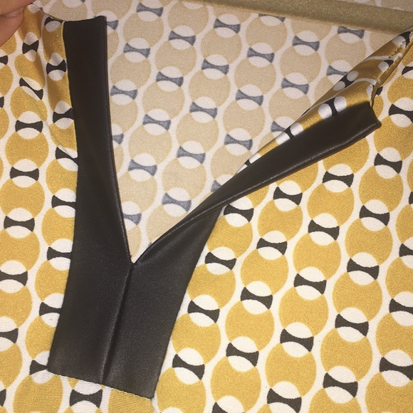 Tunic - Picture 3 of 3